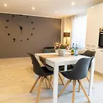 Flow Trogmann Apartament *